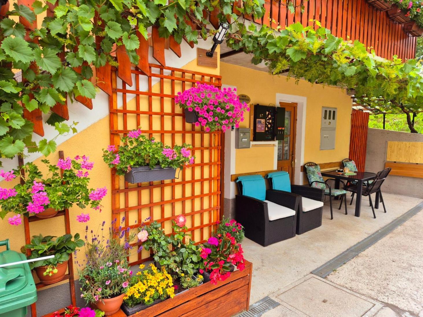 Apartment Anaya Paradise For Families Бовец Екстер'єр фото